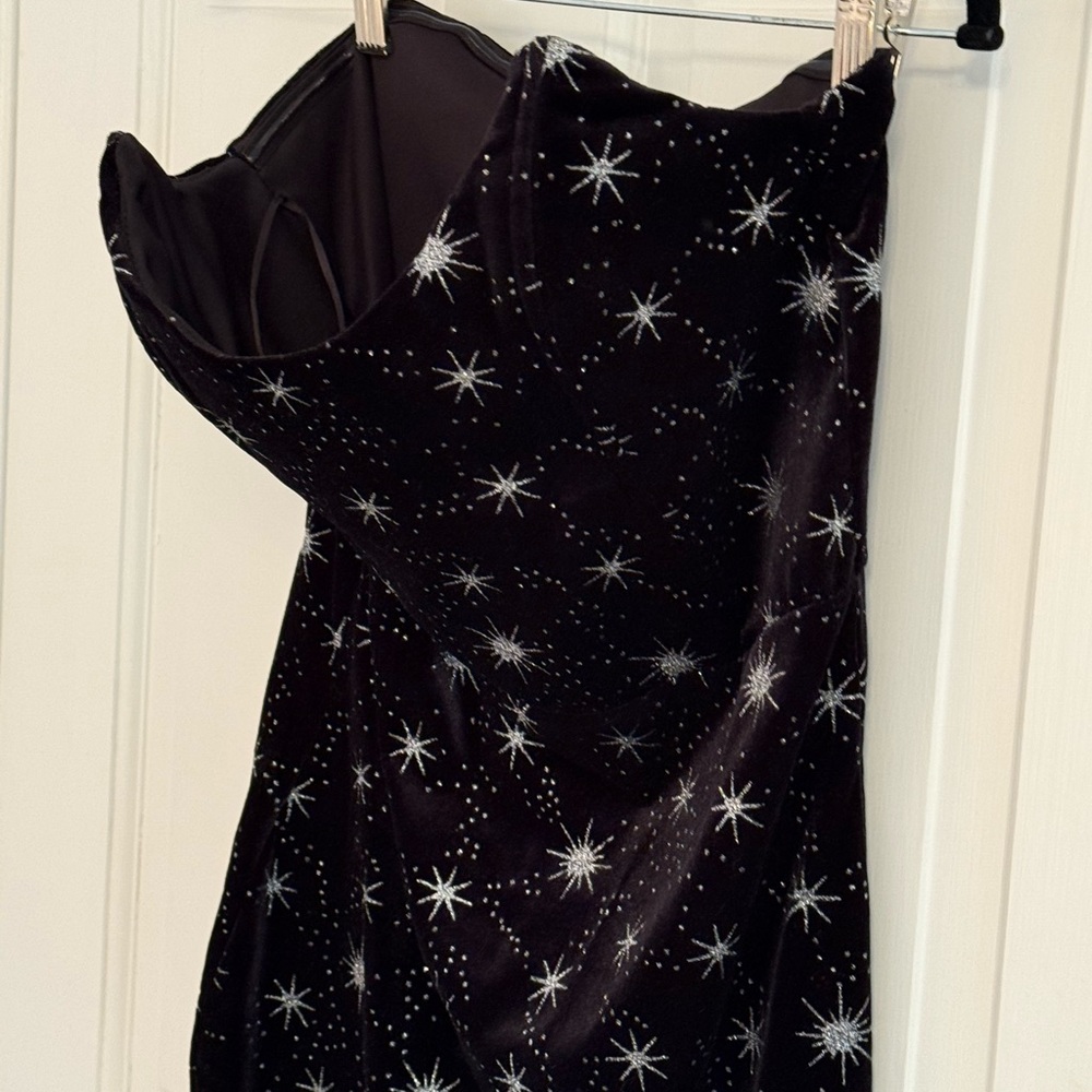 Superdown Black Velvet Strapless Dress